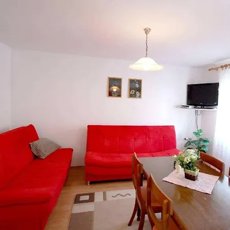 With Parking Space Njivice, Krk - 21773 Appartamento Njivice