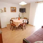 Daire With Parking Space Njivice, Krk - 21773 Njivice