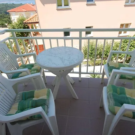 With Parking Space Njivice, Krk - 21773 דירה *