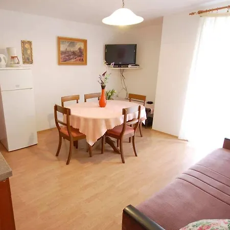 Apartman With Parking Space Njivice, Krk - 21773 Njivice