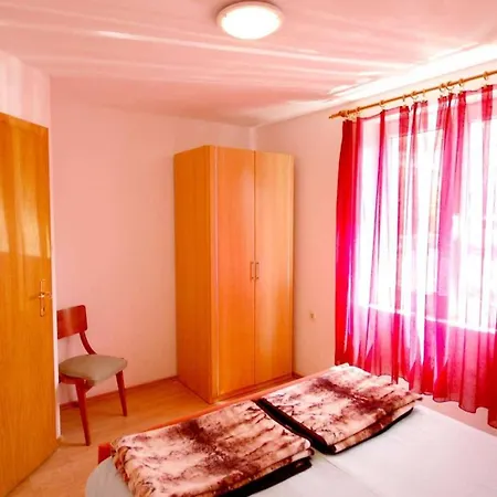 Apartman With Parking Space Njivice, Krk - 21773 Njivice