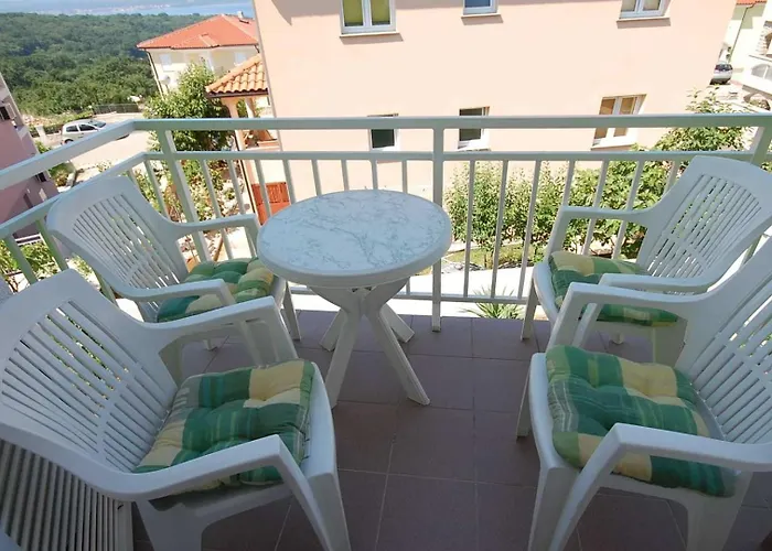 With Parking Space Njivice, Krk - 21773 דירה *